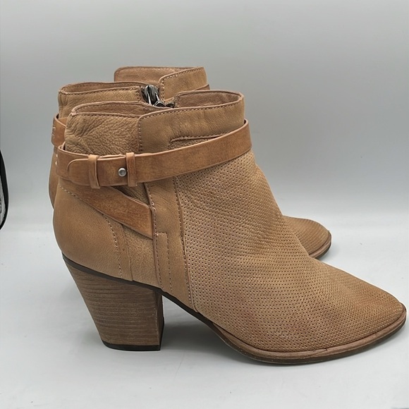 Dolce Vita Women’s 10 Side Zip Camel Perforated ankle bootie Coastal Cowgirl - Picture 2 of 12